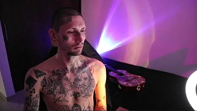 TokyoHatsumoto online show from December 19, 2025, 2:26 am