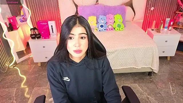 MAIILY TAY online show from March 20, 2026, 12:50 pm