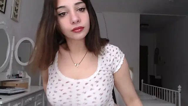 bellefleurrr online show from June 3, 2026, 6:58 am