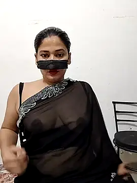 Heena-143 online show from May 27, 2026, 7:05 am