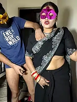 Snapshot of Heena-143 chatting on February 9, 2026, 1:53 pm Heena-143 online show from February 9, 2026, 1:53 pm