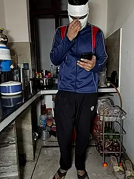 Snapshot of Heena-143 chatting on February 1, 2026, 1:53 pm Heena-143 online show from February 1, 2026, 1:53 pm