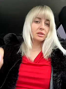 blondegirlx online show from November 29, 2025, 9:31 am