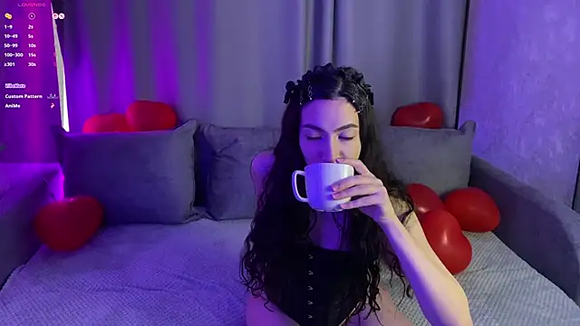 Mulan Lo online show from February 23, 2026, 7:36 pm