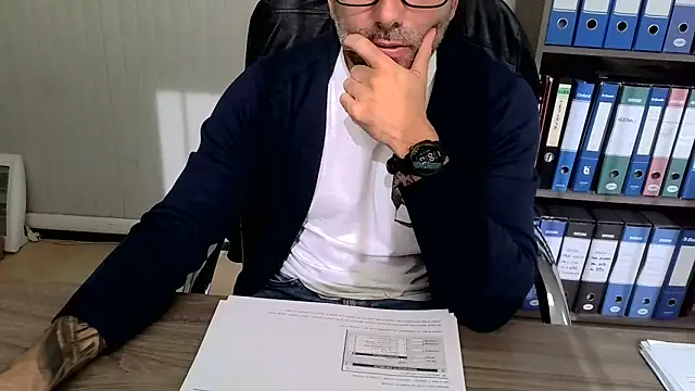 Evasionee online show from November 18, 2025, 11:02 am