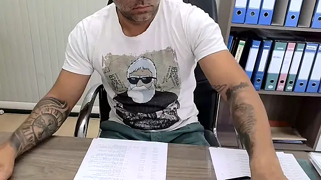 Evasionee online show from July 14, 2026, 6:29 am