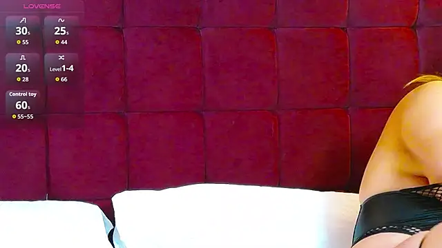 kittykelly online show from November 12, 2025, 2:54 pm