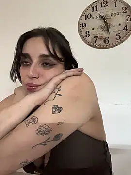 gigi333regi online show from December 21, 2025, 2:30 pm