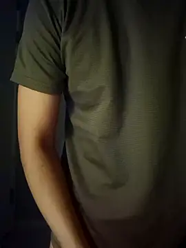 yuta 00 online show from December 15, 2025, 4:13 pm