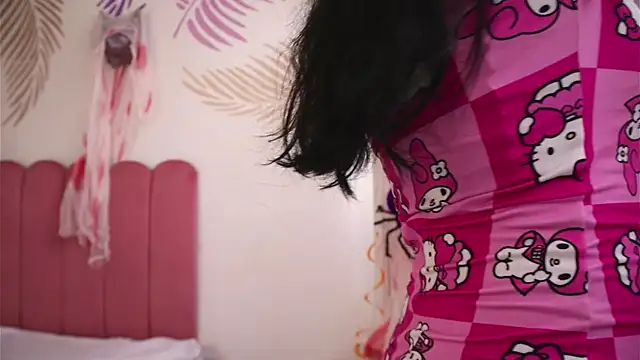 Isabelle Lane online show from October 31, 2025, 12:46 pm