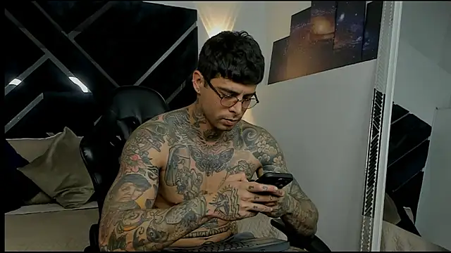 MATEO DILUCA online show from February 1, 2026, 9:35 pm