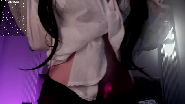 sweetmikasa online show from November 26, 2025, 5:13 pm