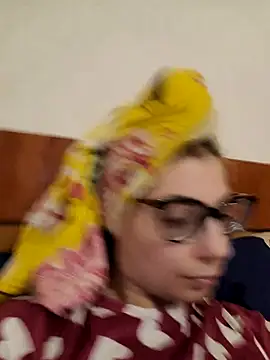 sweetbabygirlforyou online show from April 27, 2026, 2:37 pm