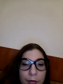 sweetbabygirlforyou online show from October 27, 2025, 3:24 pm