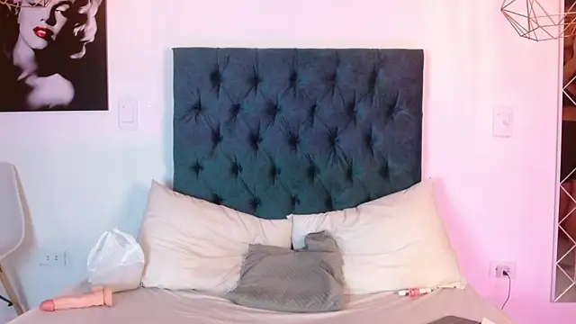 Desire Evelyn online show from January 16, 2026, 12:20 pm