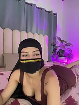 Snapshot of shaima__ chatting on July 29, 2026, 8:08 pm shaima online show from July 29, 2026, 8:08 pm