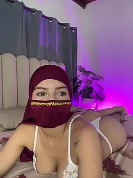 Snapshot of shaima__ chatting on July 28, 2026, 7:39 pm shaima online show from July 28, 2026, 7:39 pm