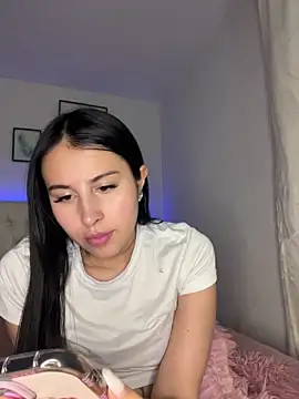 BIJOU SECRET online show from August 7, 2026, 4:18 am