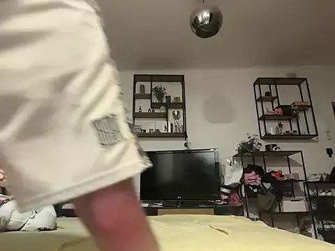 BrunoTwinkXXL online show from January 8, 2026, 12:05 am