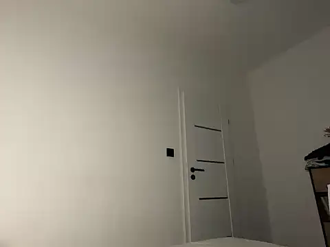 BrunoTwinkXXL online show from January 13, 2026, 3:27 pm