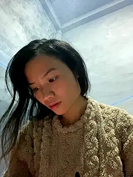 Yunzang online show from November 4, 2025, 10:13 pm