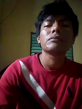 GuzzMiranda18 online show from November 14, 2025, 5:33 am