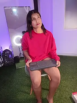 YeseniaRodriguez3 online show from October 29, 2025, 12:09 am