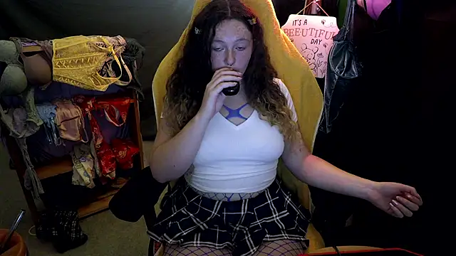 Snapshot of sugasunny04 chatting on January 17, 2026, 5:44 am sugasunny04 online show from January 17, 2026, 5:44 am