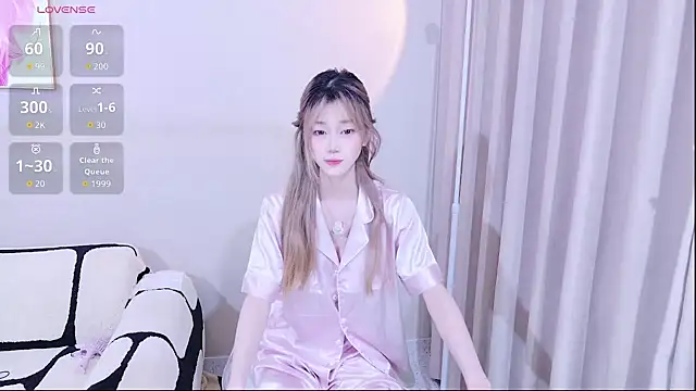 xiaoxi---n online show from November 12, 2025, 9:46 am