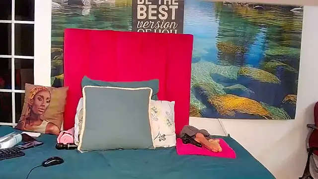 Lisa-001 online show from February 5, 2026, 7:10 pm