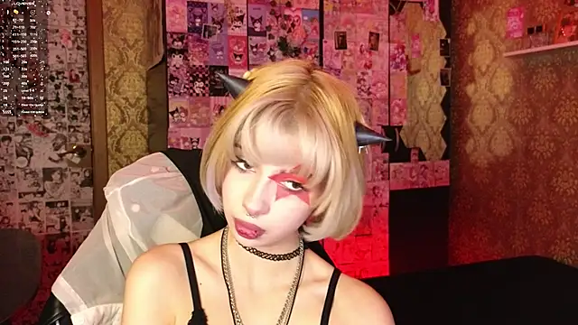 MissMorganMoon online show from February 2, 2026, 11:04 pm