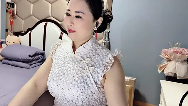 yaoyao22678 online show from April 29, 2026, 1:32 am