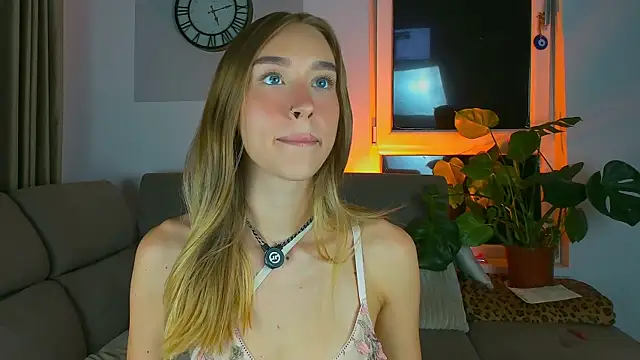 SugarSkye online show from August 8, 2026, 9:00 pm