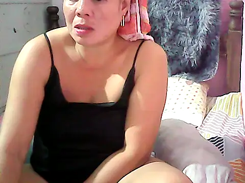 Snapshot of Titiesfuck69 chatting on January 18, 2026, 10:40 am Titiesfuck69 online show from January 18, 2026, 10:40 am