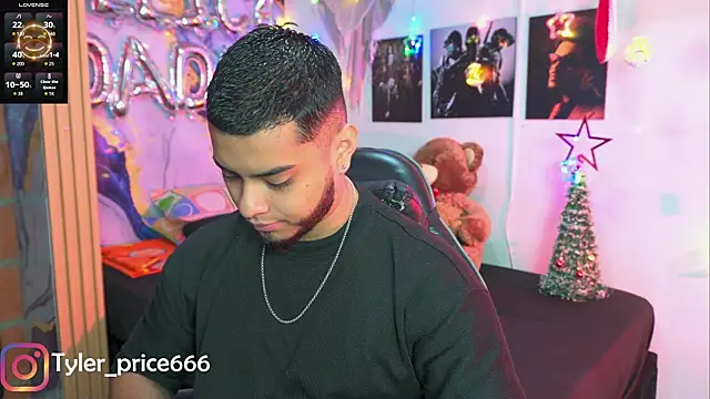 Tiler wolker online show from December 20, 2025, 4:37 am