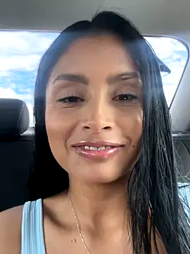 saragrey77 online show from November 16, 2025, 4:01 pm