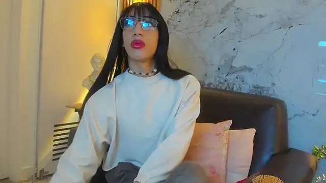 Nayla Monroee online show from November 4, 2025, 1:59 pm