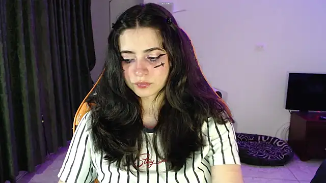 Annagoth  online show from June 22, 2026, 5:04 am
