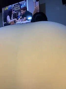 Snapshot of Im_Saraaaa chatting on March 5, 2026, 3:47 am Im Saraaaa online show from March 5, 2026, 3:47 am