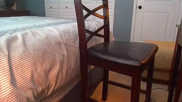 Snapshot of Hooshung_mvers8 chatting on February 9, 2026, 3:21 pm Hooshung mvers8 online show from February 9, 2026, 3:21 pm