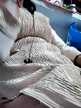 Snapshot of Hot-Rubyy chatting on April 2, 2026, 5:19 pm Hot-Rubyy online show from April 2, 2026, 5:19 pm