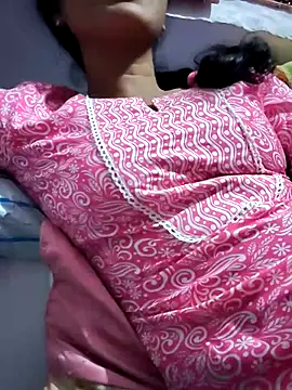 Snapshot of Hot-Rubyy chatting on March 31, 2026, 6:21 pm Hot-Rubyy online show from March 31, 2026, 6:21 pm