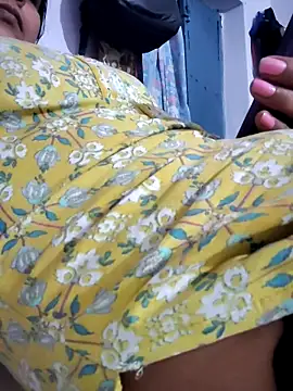 Snapshot of Hot-Rubyy chatting on April 9, 2026, 5:19 pm Hot-Rubyy online show from April 9, 2026, 5:19 pm