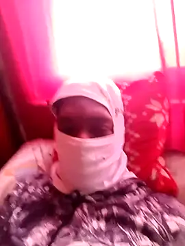 Morenitorico01 online show from April 20, 2026, 1:13 pm