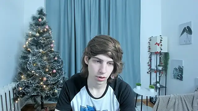 AvenGlow online show from December 18, 2025, 5:01 am