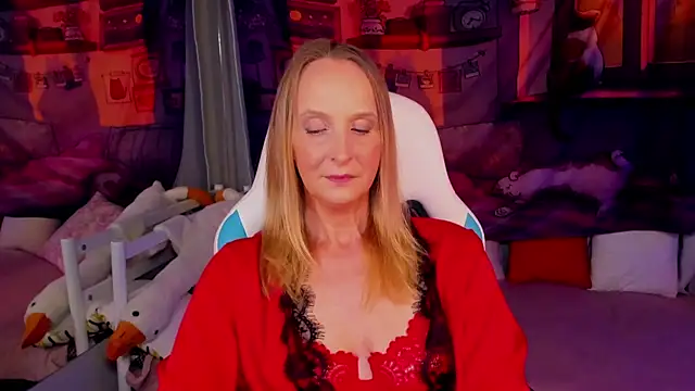 ScarlettPalmer online show from July 19, 2026, 10:12 am