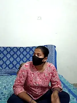 Snapshot of Heena-143@xh chatting on October 27, 2025, 6:36 am Heena-143xh online show from October 27, 2025, 6:36 am