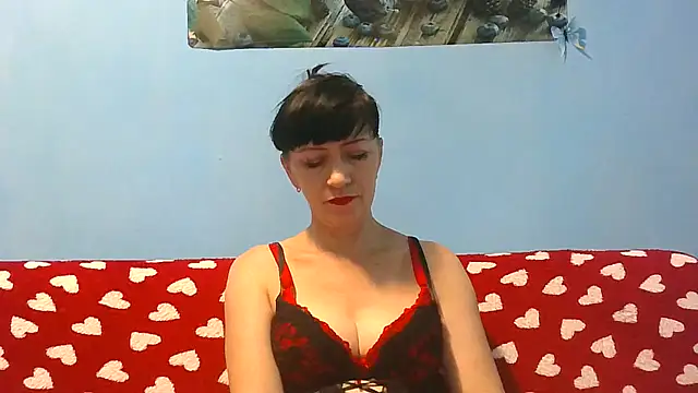 Snapshot of IffetLove42 chatting on August 2, 2026, 9:51 am IffetLove42 online show from August 2, 2026, 9:51 am