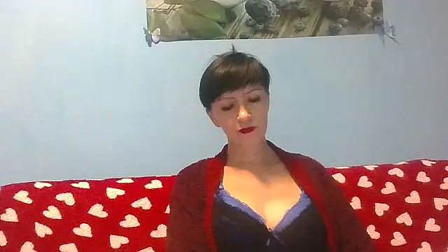 IffetLove42 online show from November 12, 2025, 6:12 pm