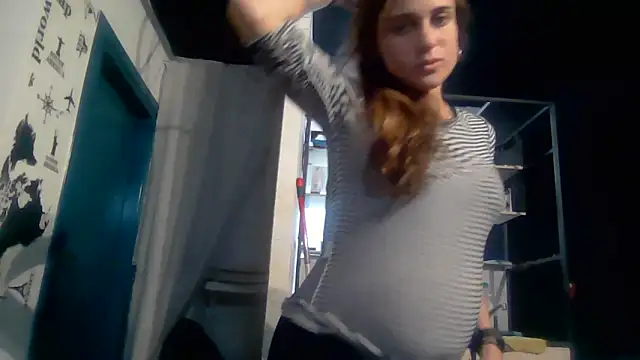 SinnEmily online show from October 30, 2025, 4:15 pm